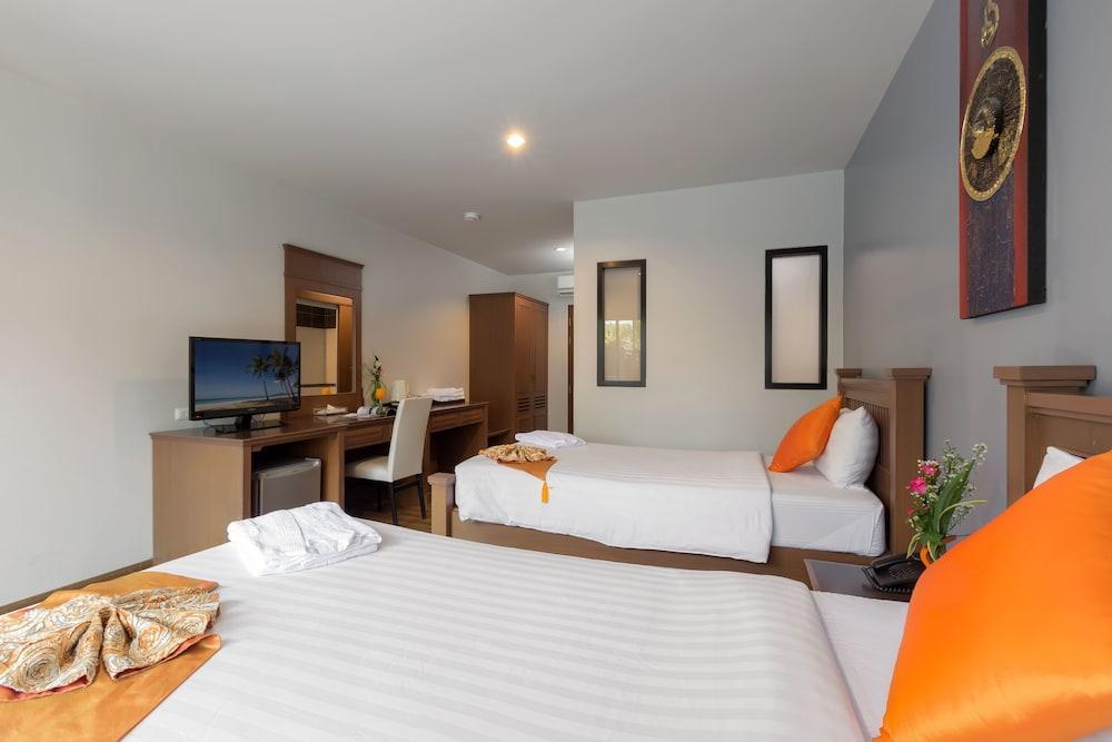 Bhukitta Boutique Hotel Phuket Town Exteriör bild